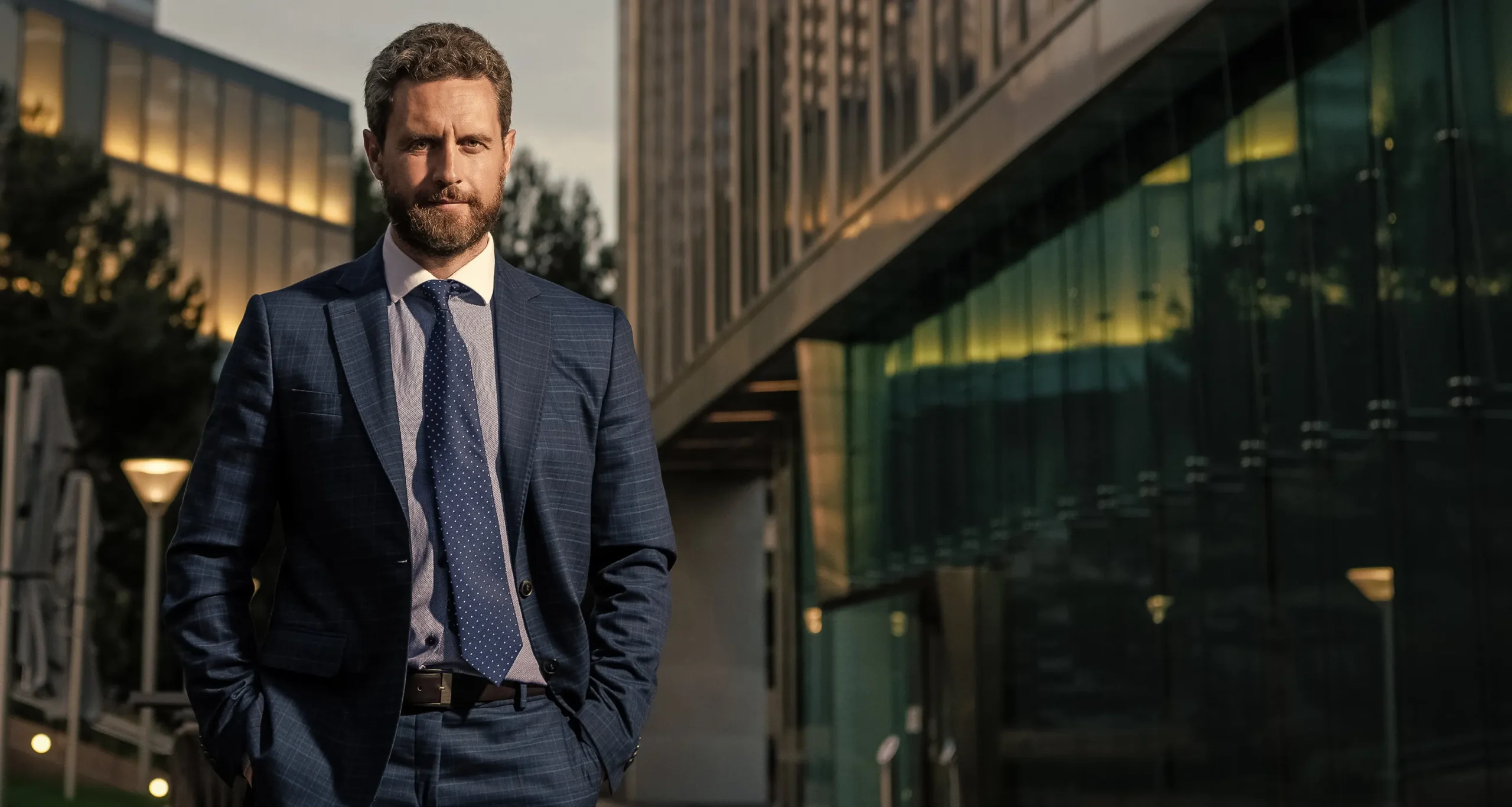 Does Balanced Bridge Provide Funding Directly to Attorneys or Only to Their Clients Attorney downtown walking outside a building